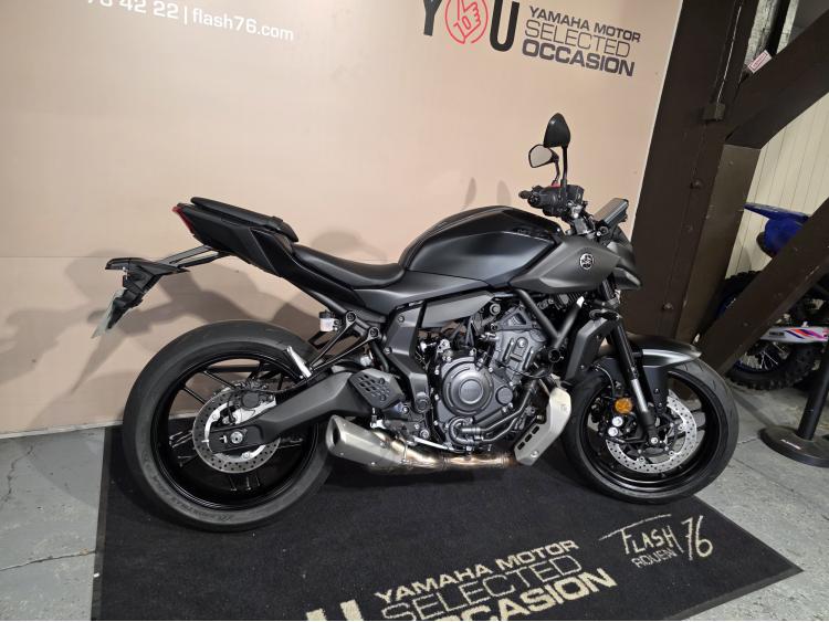 YAMAHA MT07