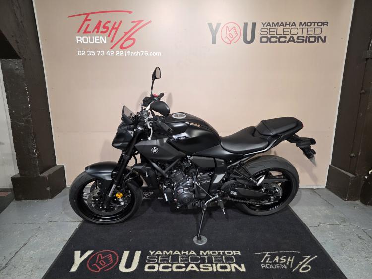 YAMAHA MT07
