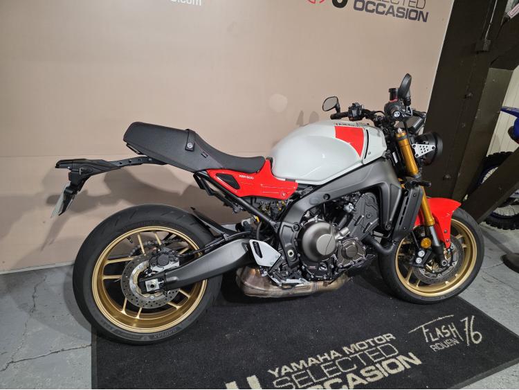 YAMAHA XSR 900