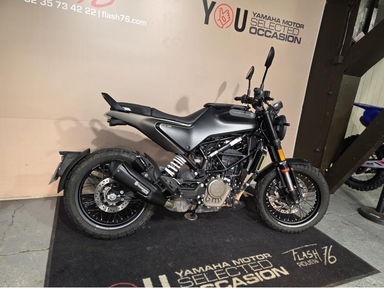 HUSQVARNA SVARTPILEN 125 ABS