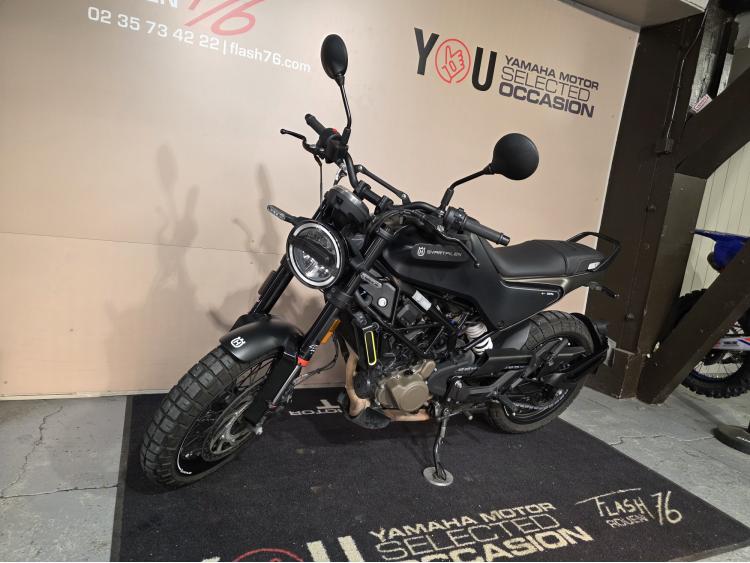 HUSQVARNA SVARTPILEN 125 ABS