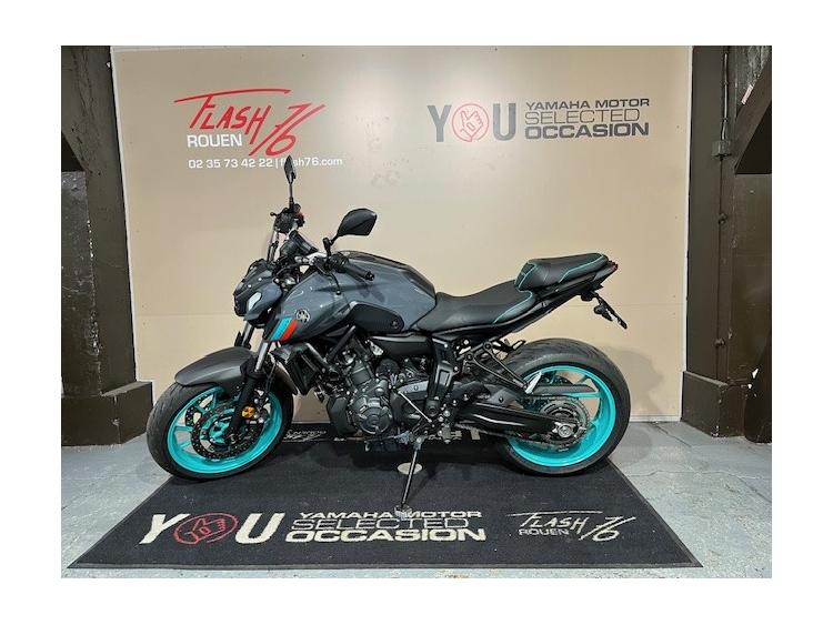 YAMAHA MT-07