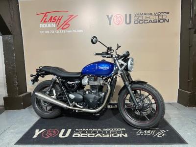 TRIUMPH STREET TWIN  900