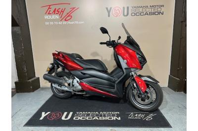YAMAHA XMAX 125