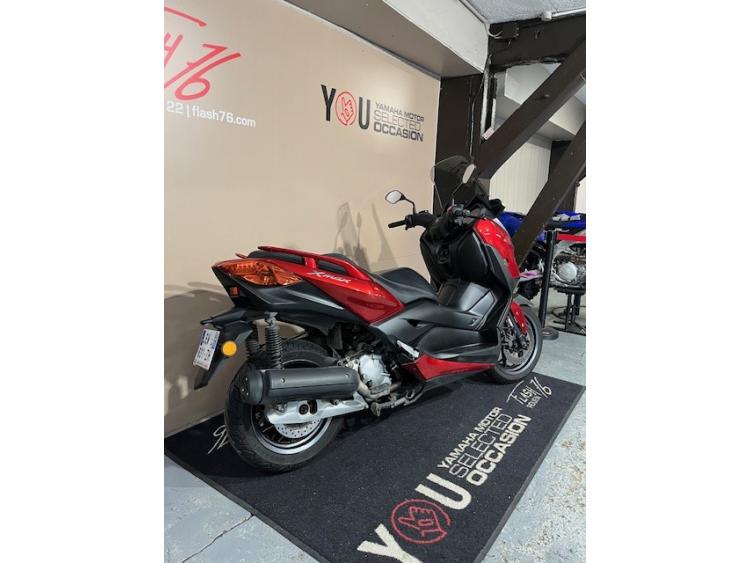 YAMAHA XMAX 125