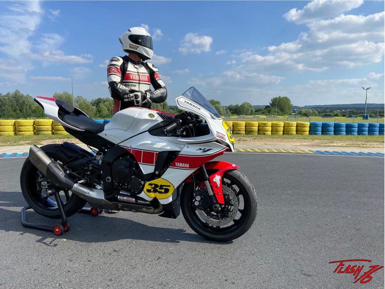 YZF-R1 60TH MOTO GP